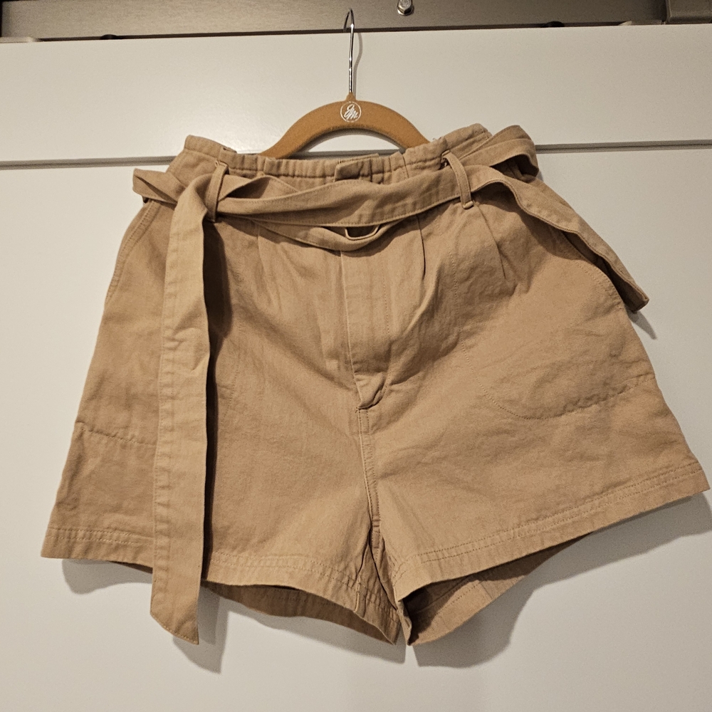 Banana Republic High Waist Tan Shorts with Belt
